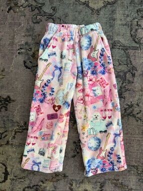 Girls Fleece Swearpants with Taylor Swift Theme Print and Pockets